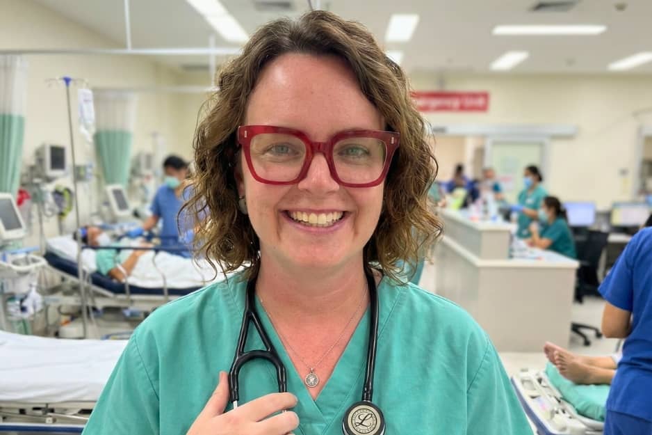 Nurse in emergency room